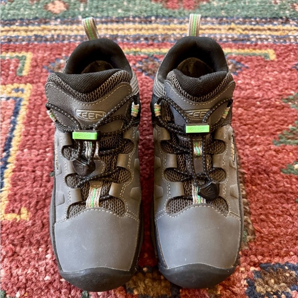 Keen Targhee Waterproof Shoe Boys Size 1 - Picture 2 of 3